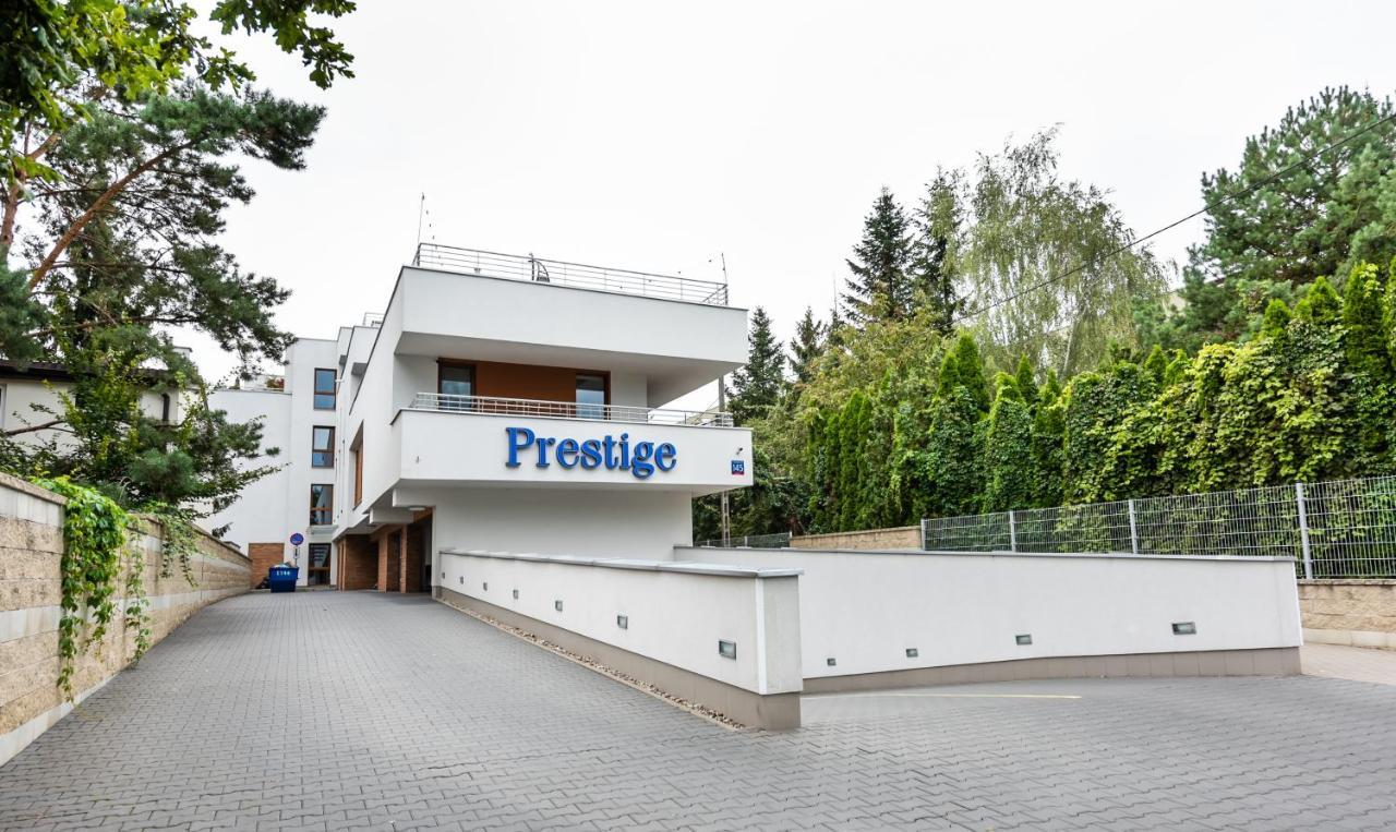 Prestige Verdant Apartment Варшава Экстерьер фото